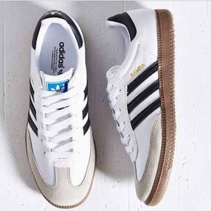 ISO ~ Adidas Originals Samba Sneaker